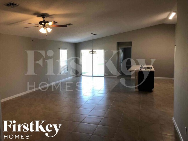 Photo - 561 SE Brookside Terrace