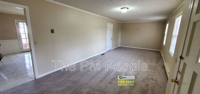 Photo - 117 Avalon Cir