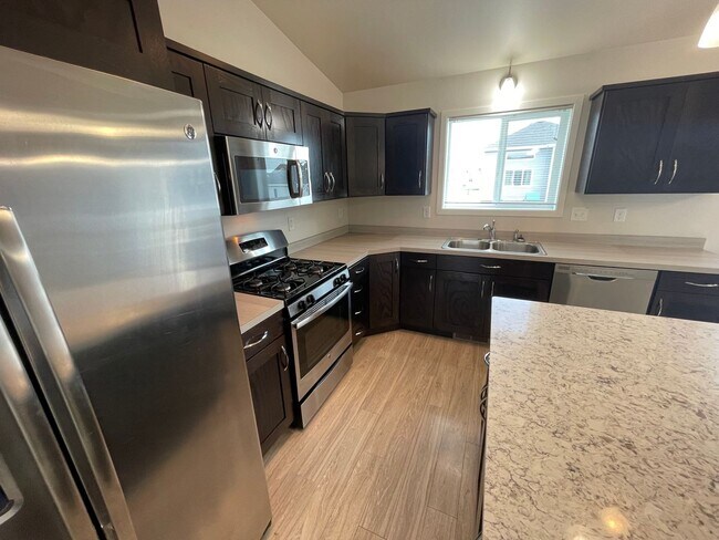 Photo - Spacious 4 bedroom, 3 bath Single Family Home located in West Fargo!