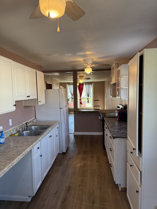 Photo - 2116 N Riverside Dr Unidad 2 Bedroom Condo