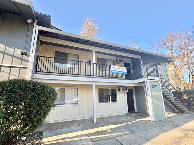 Photo - 318 W 7th Street