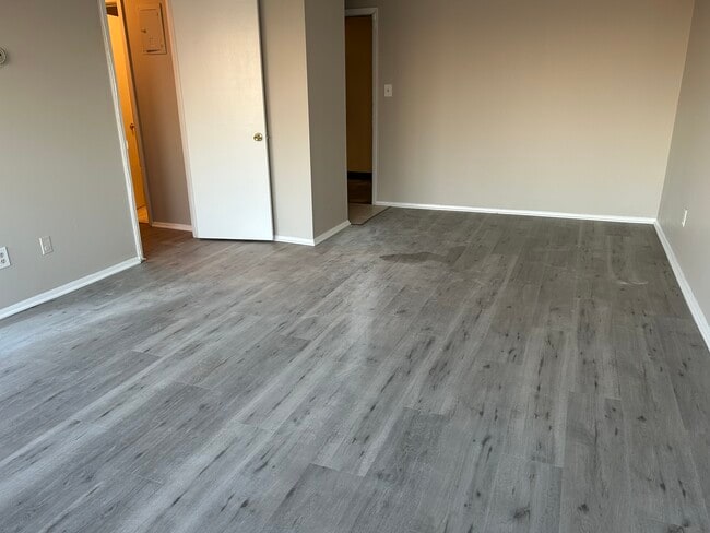 Photo - 6640 Pearl Rd Unit 6640 Pearl Rd  703, Parma Heights