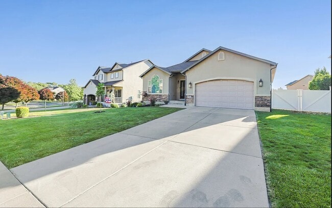 989 Cinnamon Ridge Dr