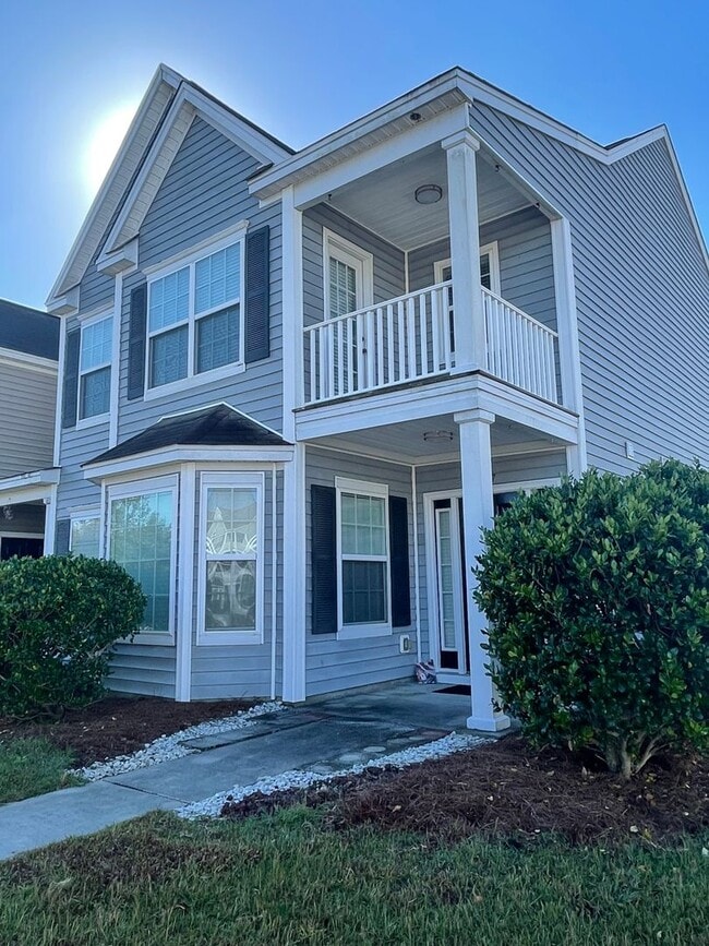 Building Photo - 4 BEDROOM IN GODLEY PARK- POOLER