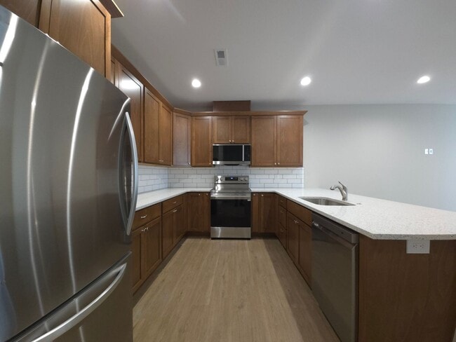 Photo - 1272 W Hanley Ave