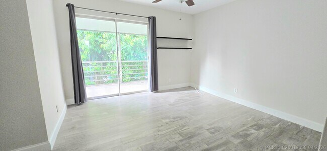 115 SW 1st Ave Unit 7
