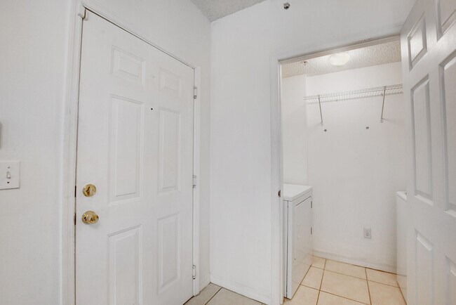 Photo - 5024 Lantana Rd Unidad 3206