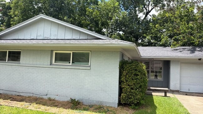 Photo - 13375 Glenside Dr