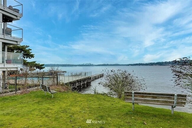 Photo - 720 Lakeside Ave S Unit 303