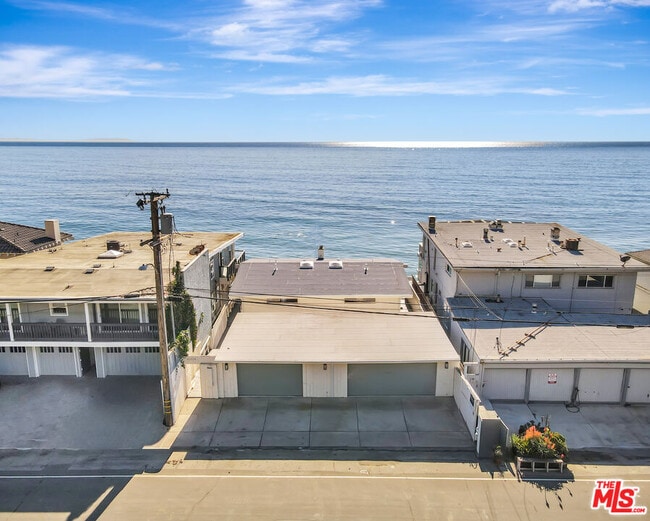 Photo - 25330 Malibu Rd