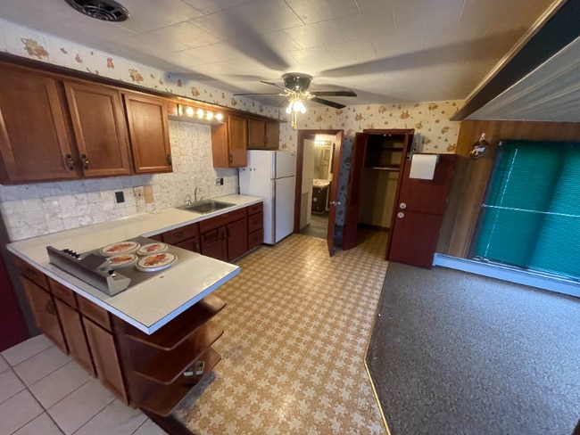 17 Cherry St Unit 17 Cherry St