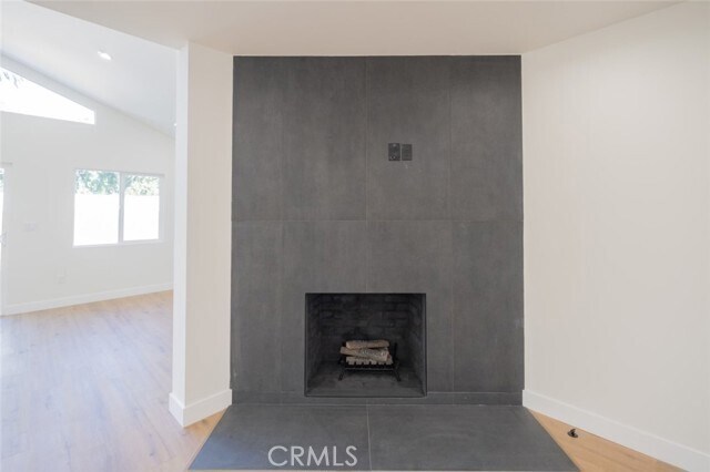 Photo - 14727 Leadwell St