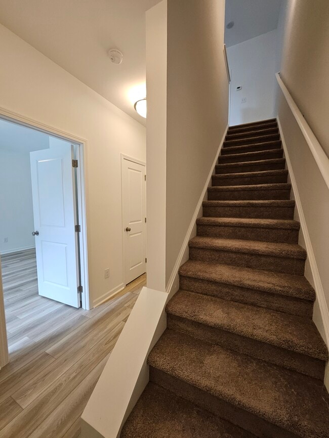 Photo - 128 Rosebush Ln