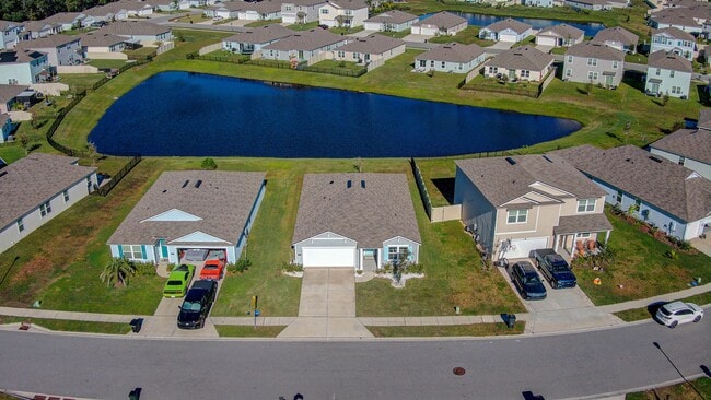 Photo - MOVE-IN READY 3/2 IN ENTRADA!