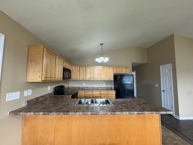 Photo - Spacious 3 bedroom, two bathroom home close to GM, Magna and Industrial Park