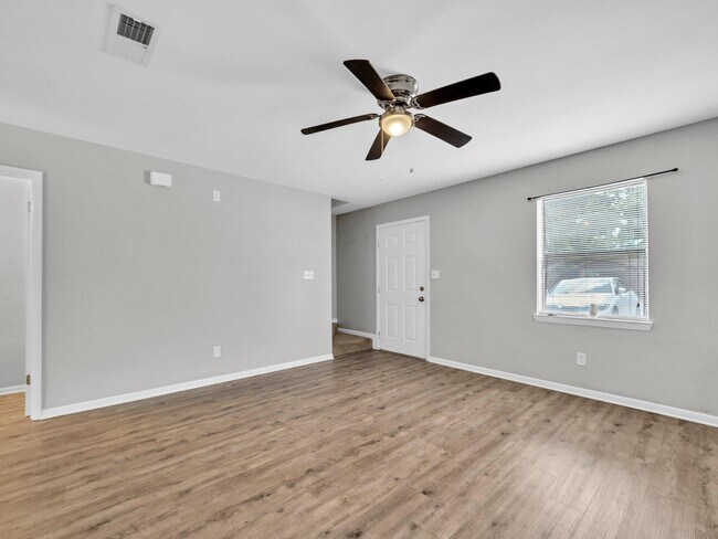 413 Hickory Ave