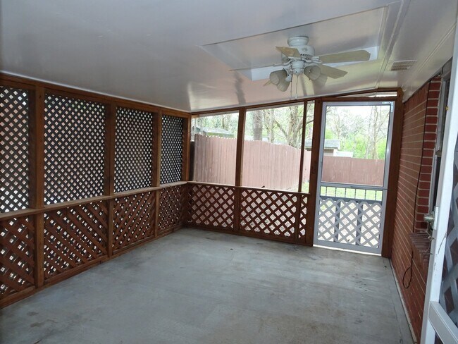 Photo - 283 Lake Dr Unit B
