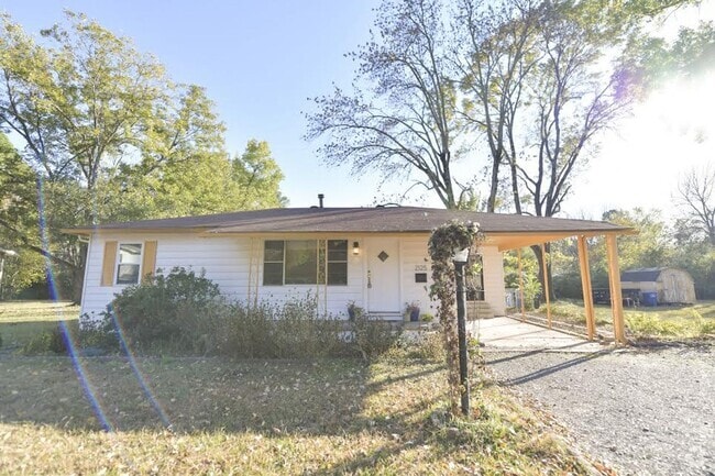 Building Photo - 2125 Hairston St Rental