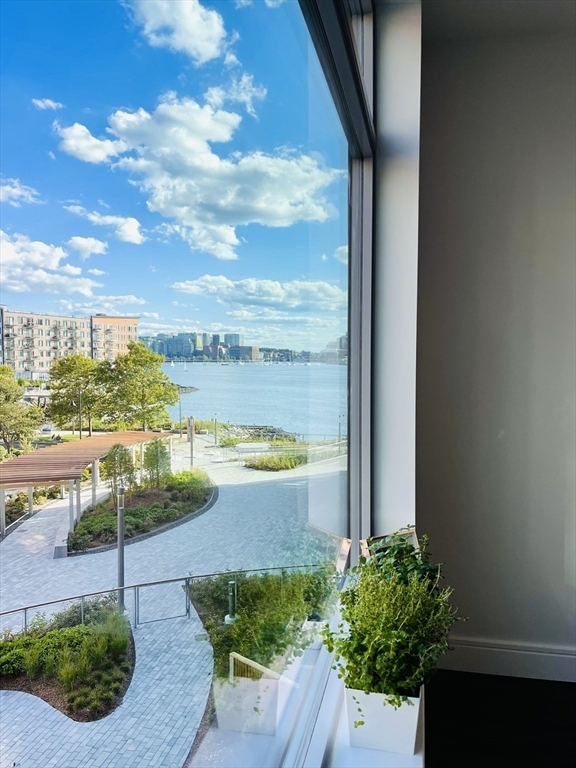 Building Photo - 99 Sumner St Unit 306 Rental