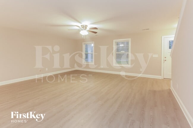 Photo - 1520 Longbow Dr