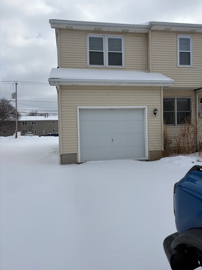 Photo - 128 Harding Rd