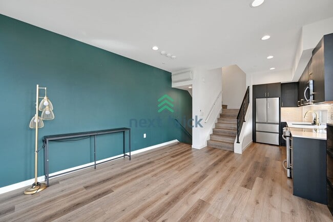 Photo - Beautiful 2 Bed 2.5 Bath Townhome for Rent