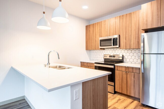 1BR, 1BA - 744SF