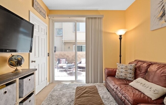 Photo - 4 Bed, 4 Bath Home with Solar, A/C, Washer/Dryer and 4 Parking Spaces