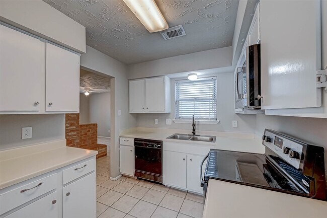 Photo - 24130 Silversmith Ln