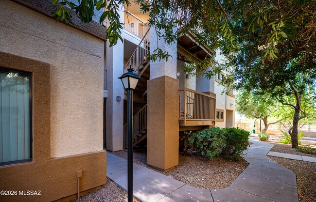 2550 E River Rd Unit 15303