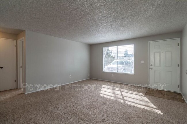 Photo - 506 E 34th St Unit B