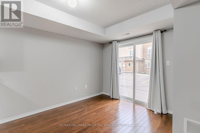 Photo - 15 Cheltenham Rd Unité 1