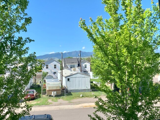 Mountain views from every room! - 2101 Dearborn Ave Unidad 24 Rental