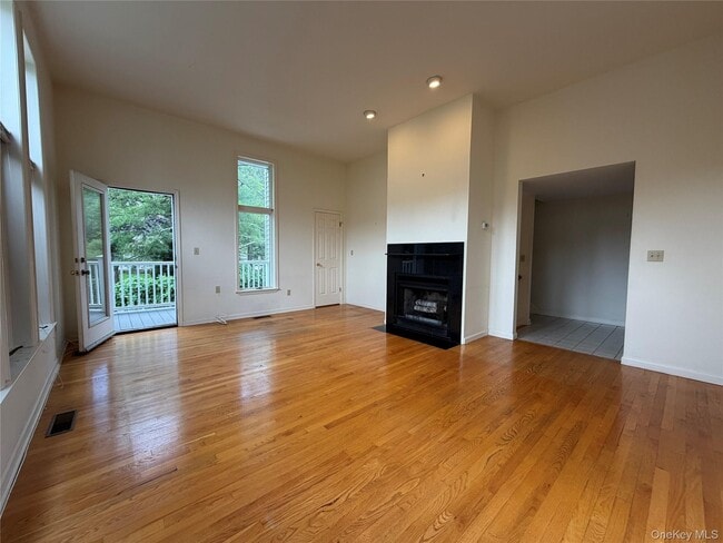 Photo - 6 Cornell Pl