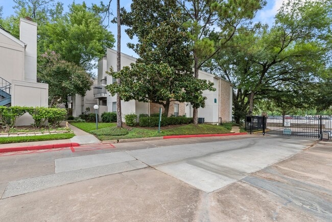 Building Photo - 7900 N Stadium Dr Unit 32 Rental