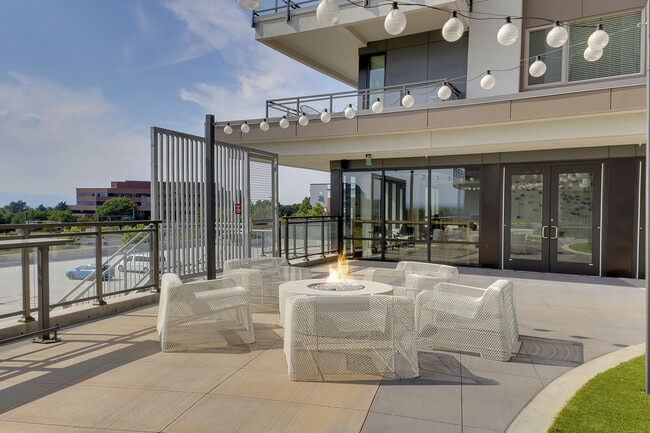 Vue West