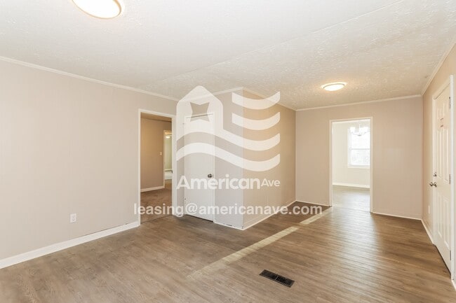 Photo - 652 Lorraine Dr Casa