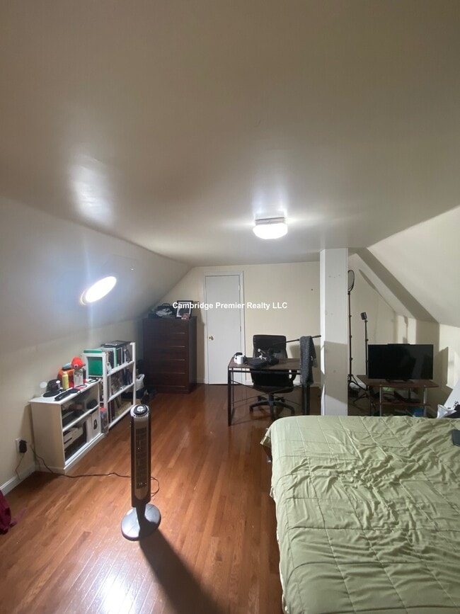 Building Photo - 33 Winslow Ave Rental