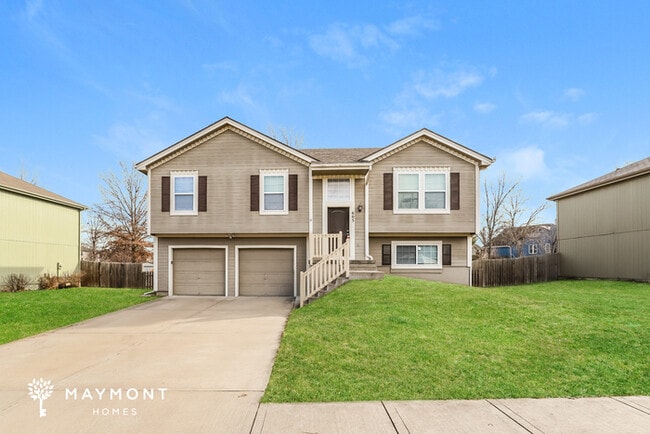 Photo - 605 Marguerite St