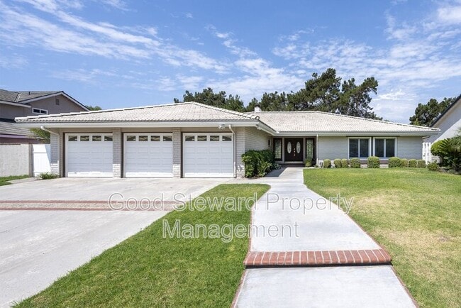 Building Photo - 5921 Country View Dr