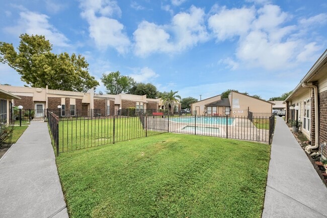 1014 Graham Dr