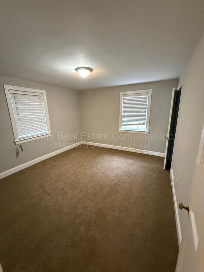 Photo - 624 W End Blvd Unidad A-1