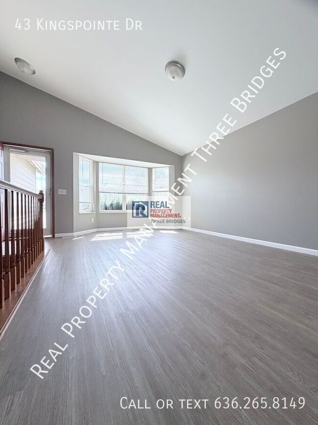 Photo - 43 Kingspointe Dr