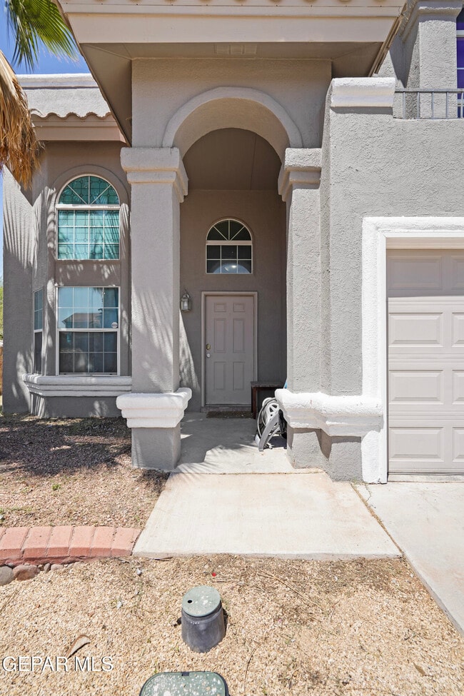 Photo - 10799 Walden Pond St