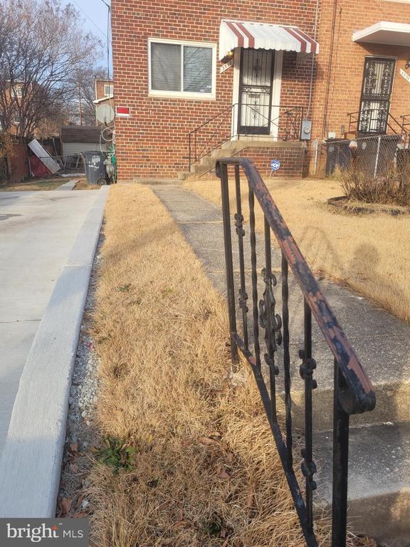 Photo - 3518 Madison St