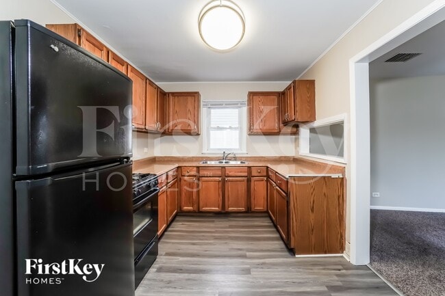 Photo - 724 Gates St