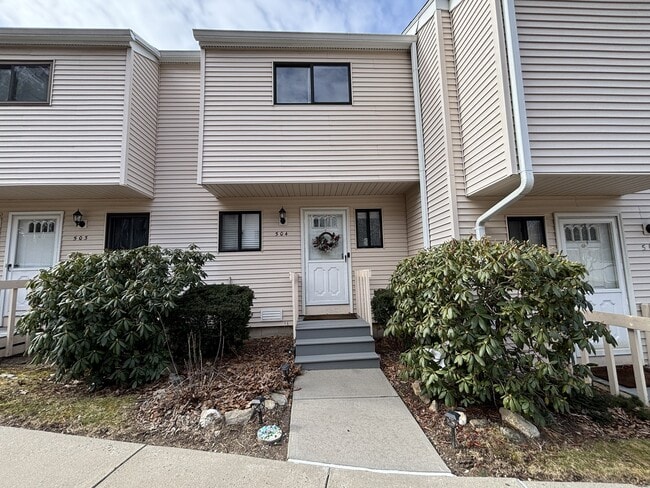 Building Photo - 504 Timber Ln Unit 504