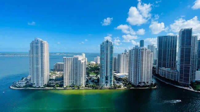 Building Photo - 335 S Biscayne Blvd Unit 3803 Rental