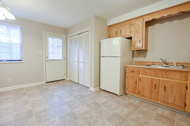 Photo - 1533 E Knollwood Cir Unit 1
