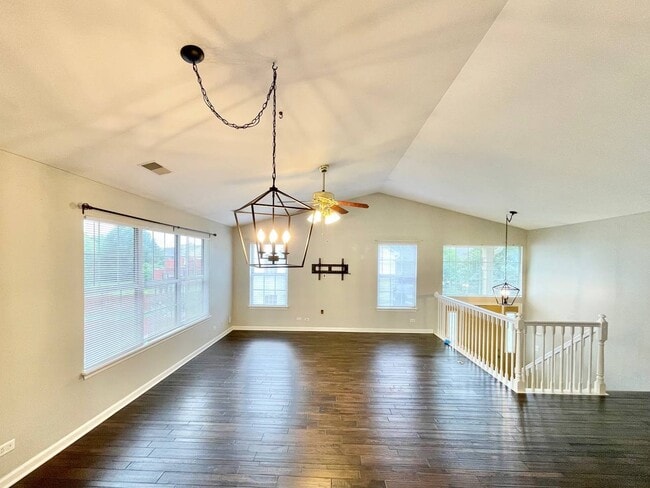 Photo - 433 Gloria Ln